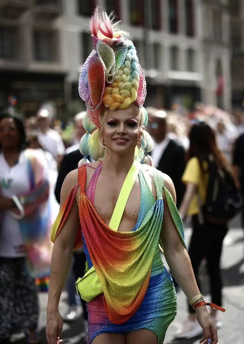 London Pride Parade 2022 ׶ؽвһˣֱӴʷ¼