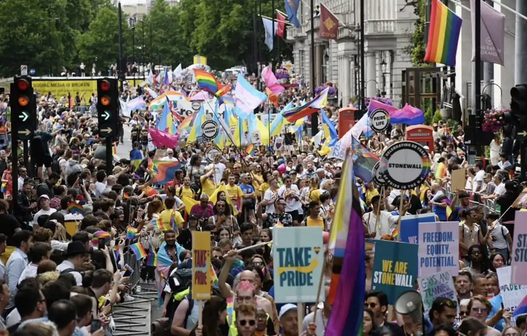 London Pride Parade 2022 ׶ؽвһˣֱӴʷ¼