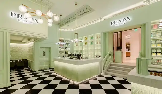 جΣٶ³15Сʱᵽ70꣡޵Prada Caf޶