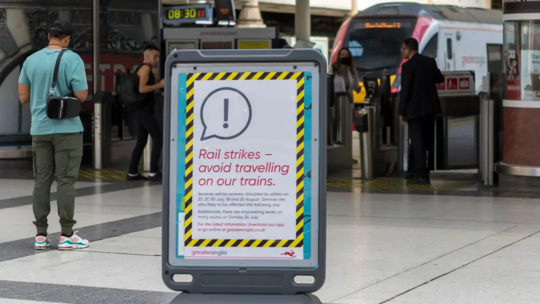 伦敦月租金创历史新高！全英铁路再宣布新罢工！微软与英国关系破裂？