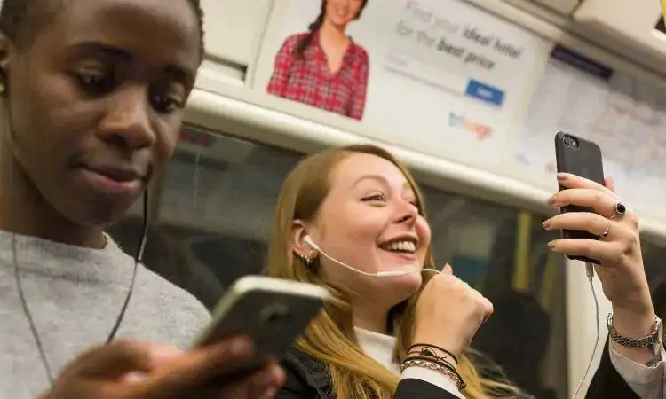 伦敦地铁终于要4G网络覆盖了？利兹大学将无限期罢工！牛津设英国首位LGBTQ+历史教授；英航/Boots多家企业造网络袭击
