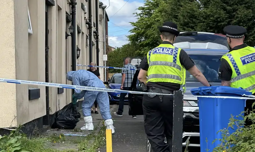 英国恐怖袭击8人被捕,分布于曼城/西伦敦!Uber开始允许顾客使用现金支付