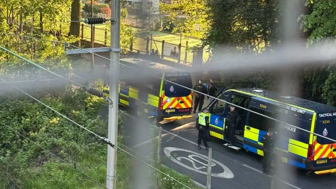 英国恐怖袭击8人被捕,分布于曼城/西伦敦!Uber开始允许顾客使用现金支付