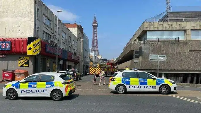 英国官宣废除5年拿永居?提高所有签证英语要求!首相发布最新移民白皮书:发誓要大幅减少外国人!