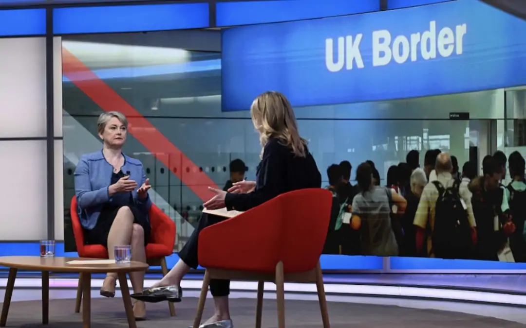 英国官宣废除5年拿永居?提高所有签证英语要求!首相发布最新移民白皮书:发誓要大幅减少外国人!