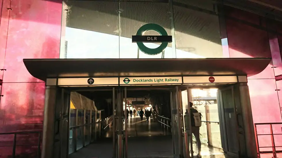 Ӣæĳվ - ׶ʷվStratford Station