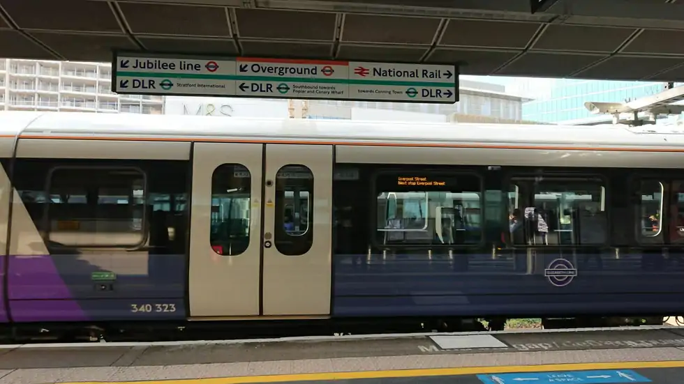 Ӣæĳվ - ׶ʷվStratford Station